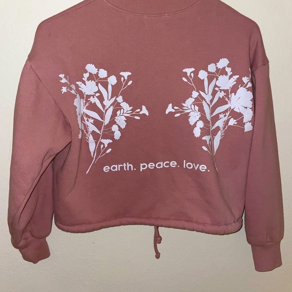 Sweaters - Picture 1 of 6